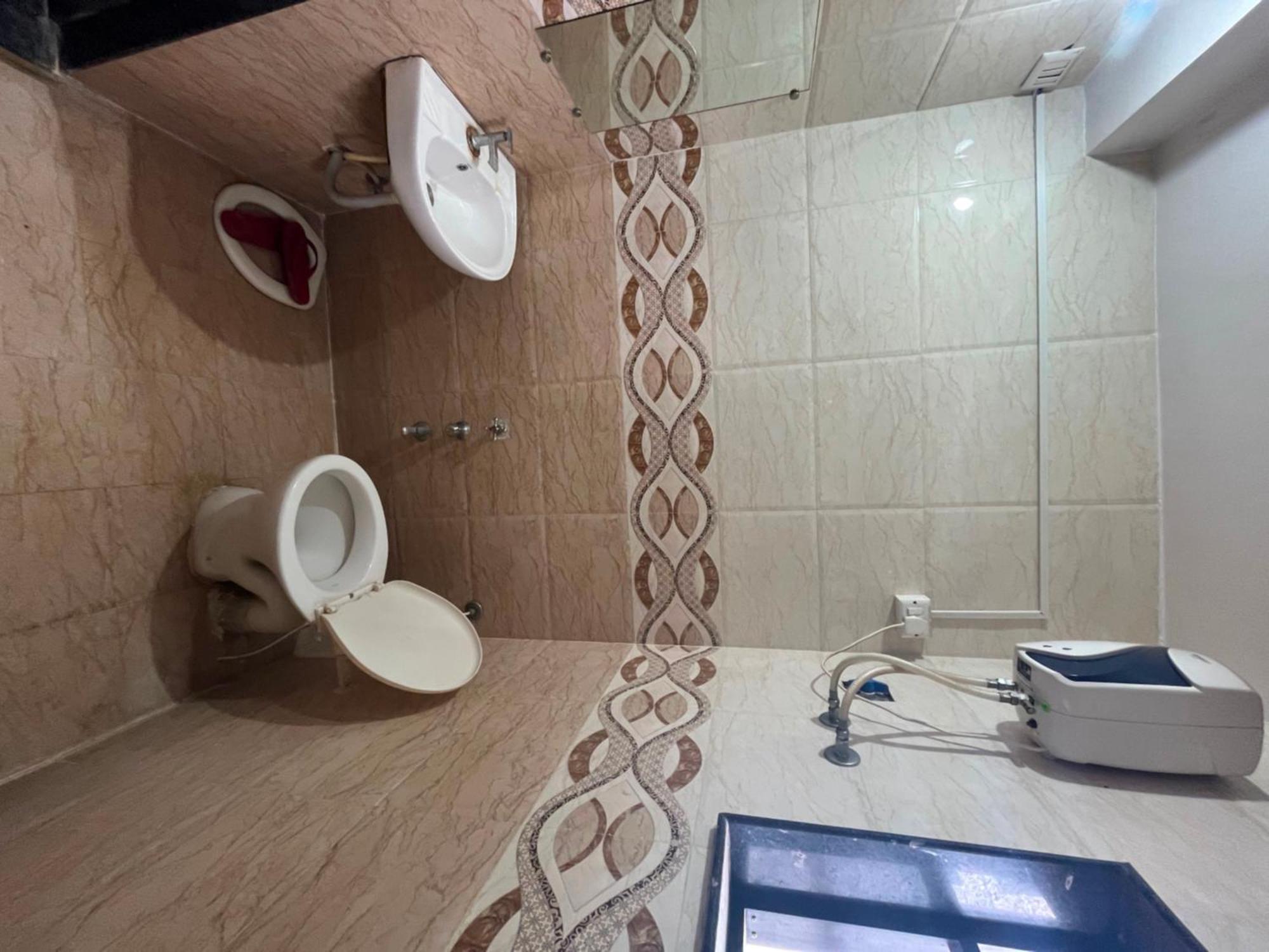 Oyo Hotel Rio Inn Ānand エクステリア 写真