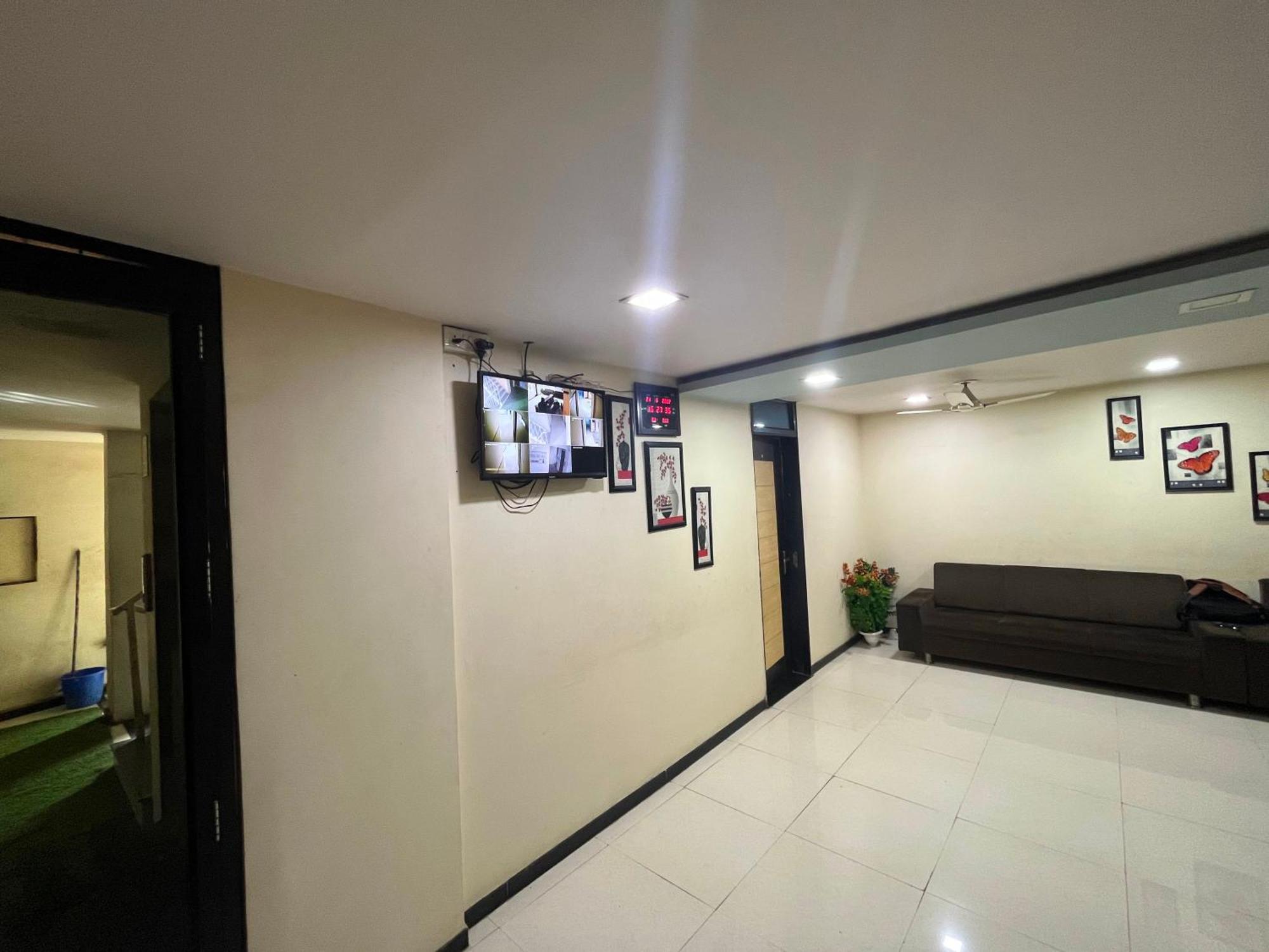 Oyo Hotel Rio Inn Ānand エクステリア 写真